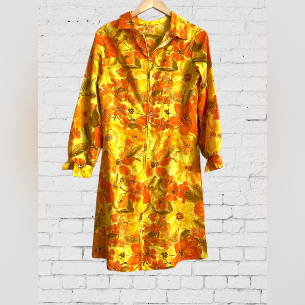 Vintage 1970s Vibrant Floral Button-Up Dress